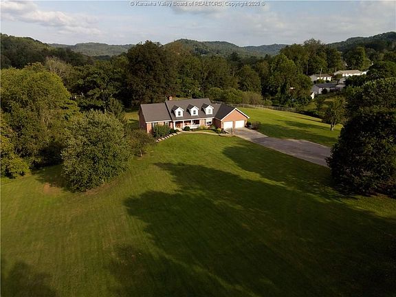 3rd image of 5220 Beechcrest Dr