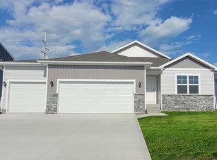 326 41st St SW, Altoona, IA 50009