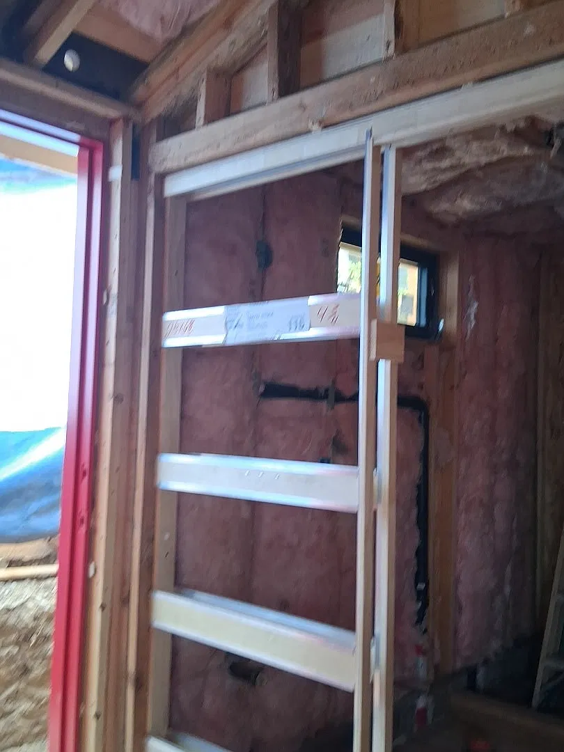 Studio, 400 sqft, $2,500 — Photo 4
