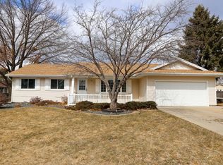 8117 Hemingway Ave S, Cottage Grove, MN 55016