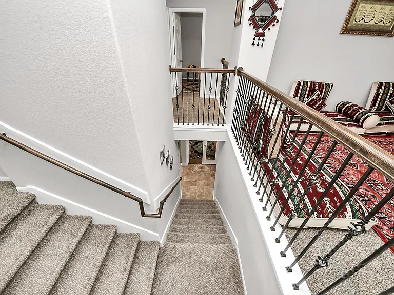 2918 Silverhorn Ln — Photo 28