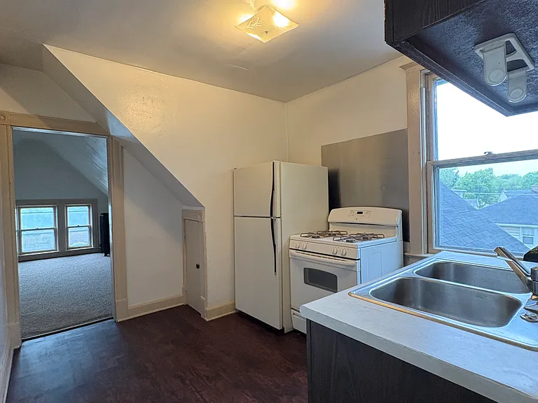 802 Grand Ave #7 — Photo 5