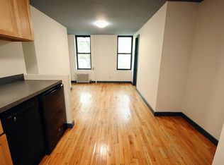 122 E 7th St #3RE, New York, NY 10009