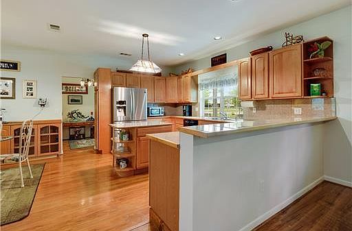 4th image of 1501 Magnolia Bluff Dr