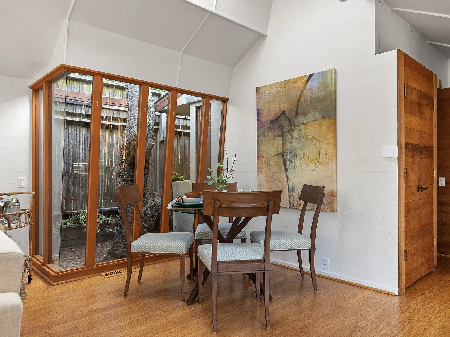 2 bed, 1343 sqft, $5,000 — Photo 4