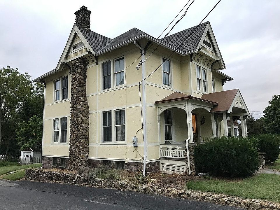 2nd image of 8 N Main St