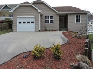 51 Woodcreek Cir, Swannanoa, NC 28778
