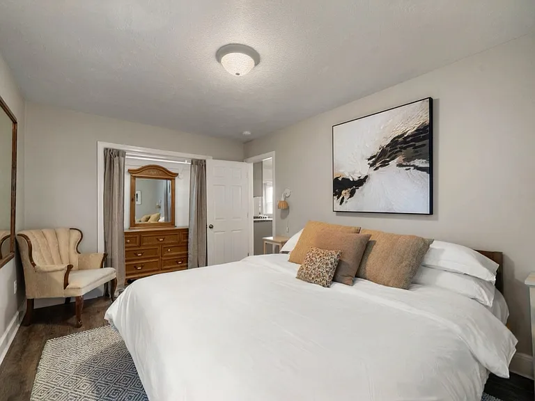 8 Peck Ave #1 — Photo 7