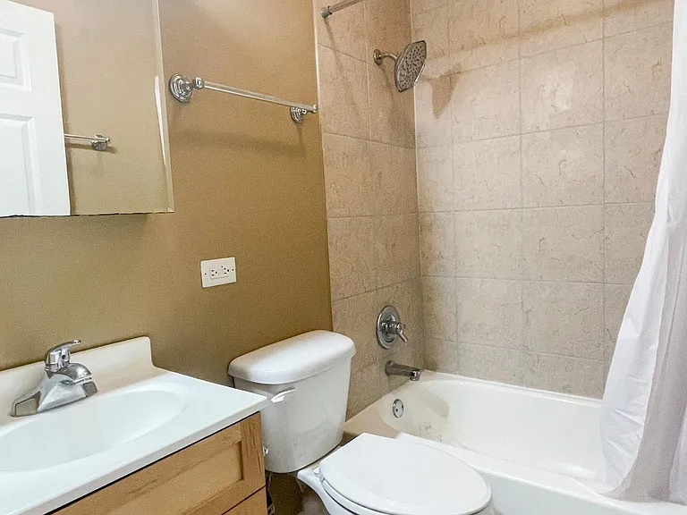 3717 N Racine Ave #2 — Photo 19