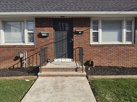 736 3rd St, Secaucus, NJ