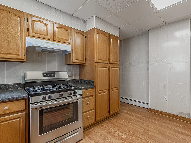 80 E Newport St — Photo 6
