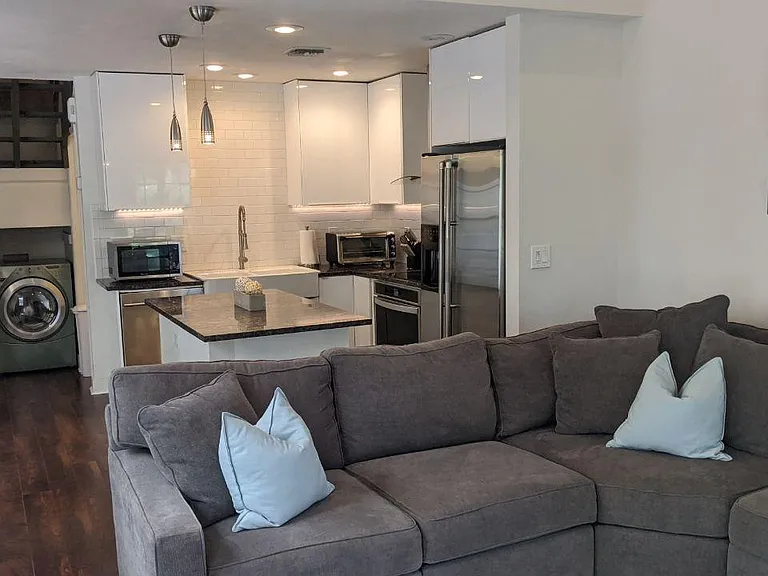 602 N May St #45 — Photo 4