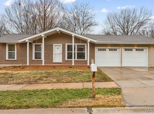 687 Green Forest Dr, Fenton, MO 63026