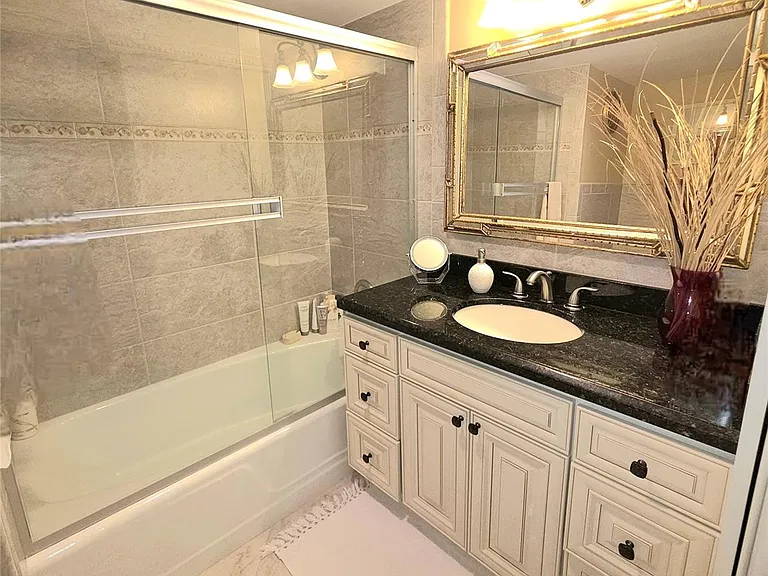 4020 Galt Ocean Dr #1210 — Photo 27