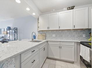 929 North Astor STREET #405, Milwaukee, WI