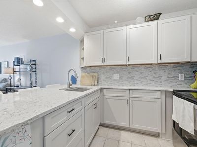 929 N Astor STREET #405, Milwaukee, WI, 53202