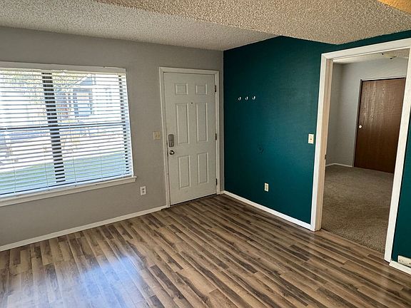 2nd image of 1945 Arapahoe Ave APT 2