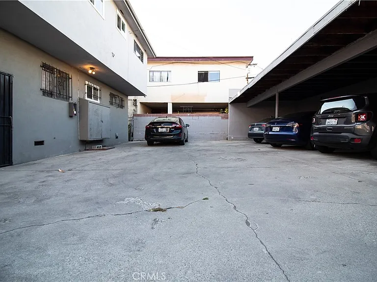1224 N Mansfield Ave — Photo 12