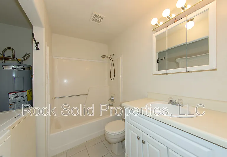 1825 Edgewater Ave #1831 — Photo 17