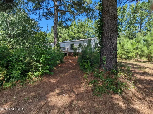 104 Branch Drive, Burgaw, NC 28425