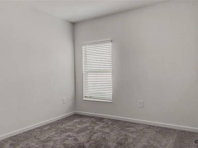 1490 Brentwood Dr — Photo 6