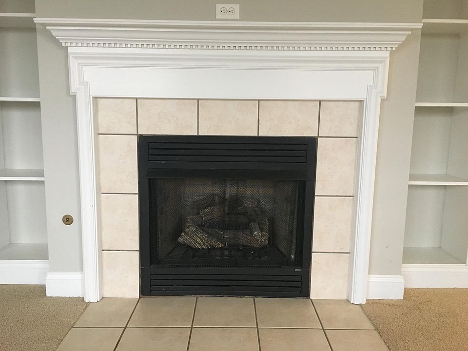 Gas fireplace