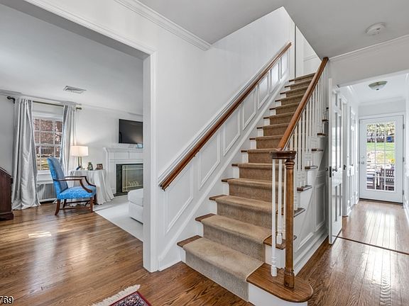 5th image of 716 Morningside Rd