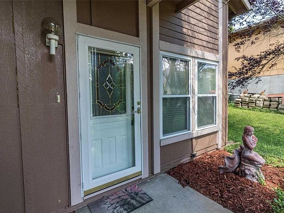 2nd image of 1743 Fairfax Dr