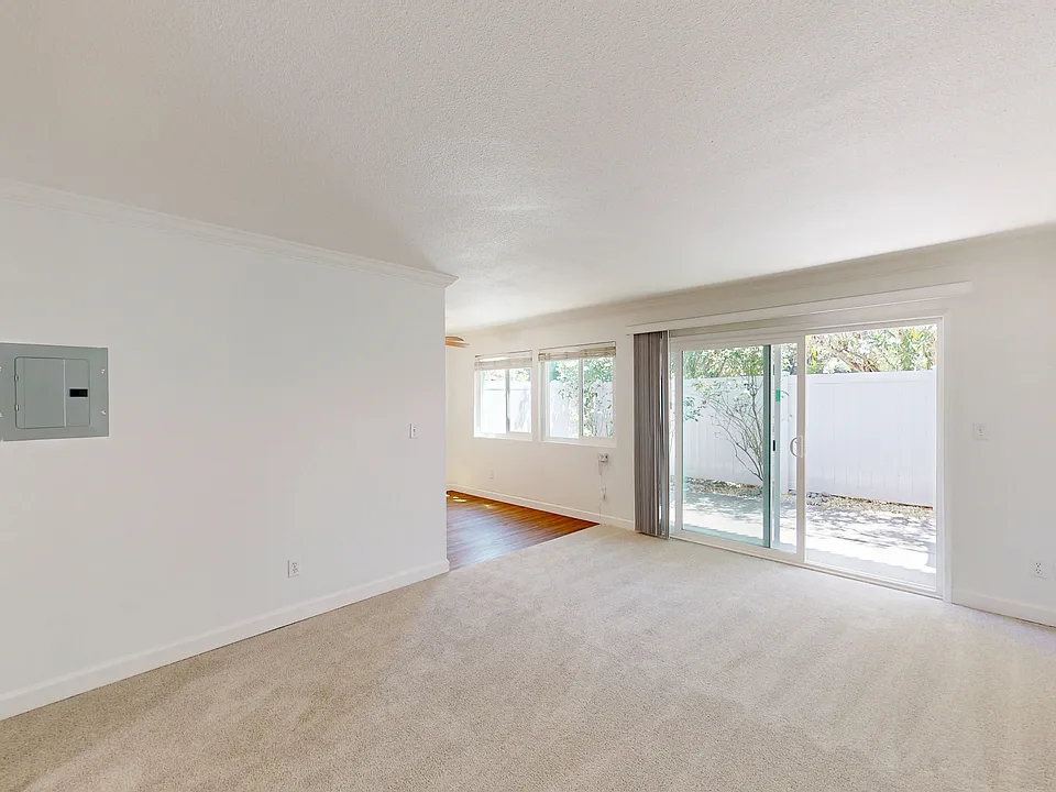 980 Ignacio Blvd #8