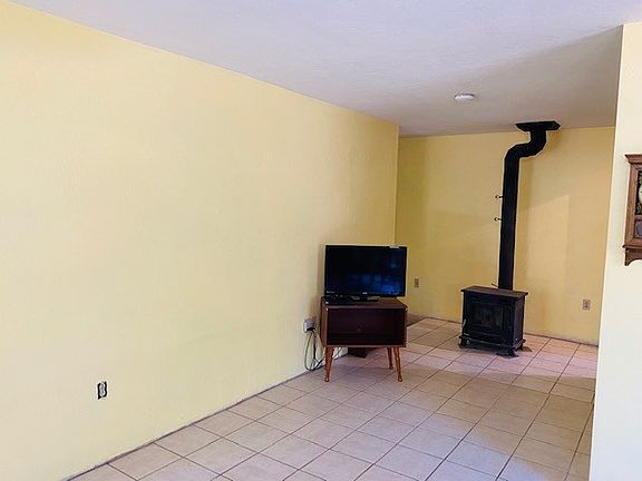 3rd image of 10950 NW 70th Ave