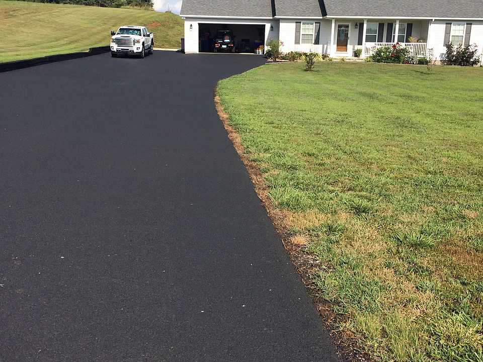 Huge drive way 