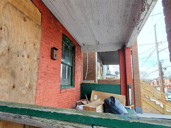 4th image of 322 W 14th Ave