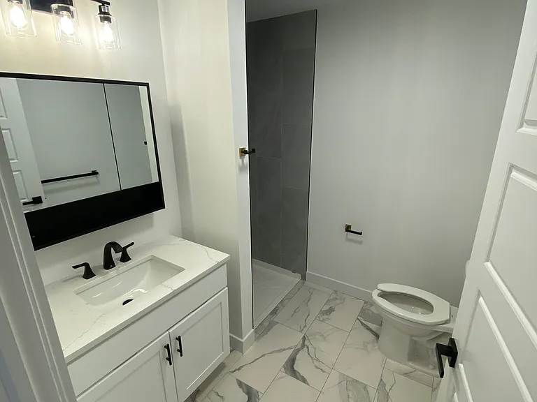 113 Carteret St #A — Photo 4