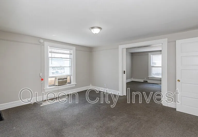115 E Foraker St #2 — Photo 2