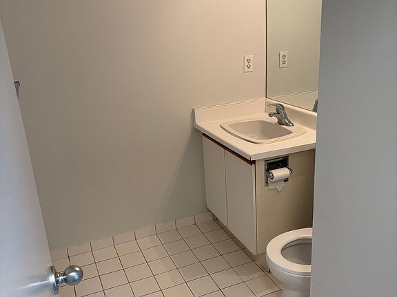 2nd image of 26 Hanover Rd #1006