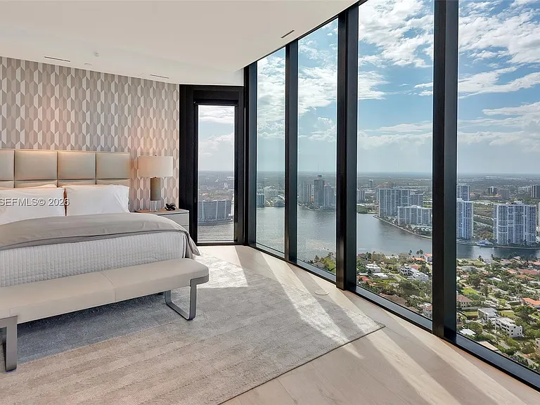 18555 Collins Ave #4705 — Photo 38