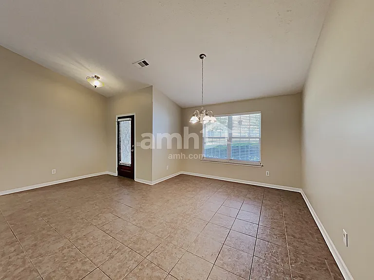 247 Rockingham Dr — Photo 6