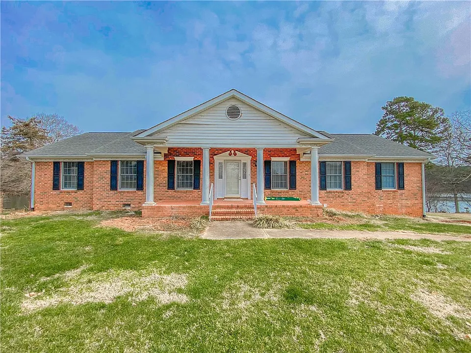 255 Starritt Ln