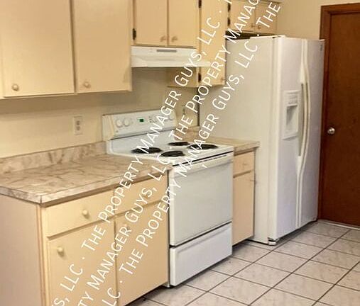 5th image of 3125 Sky St
