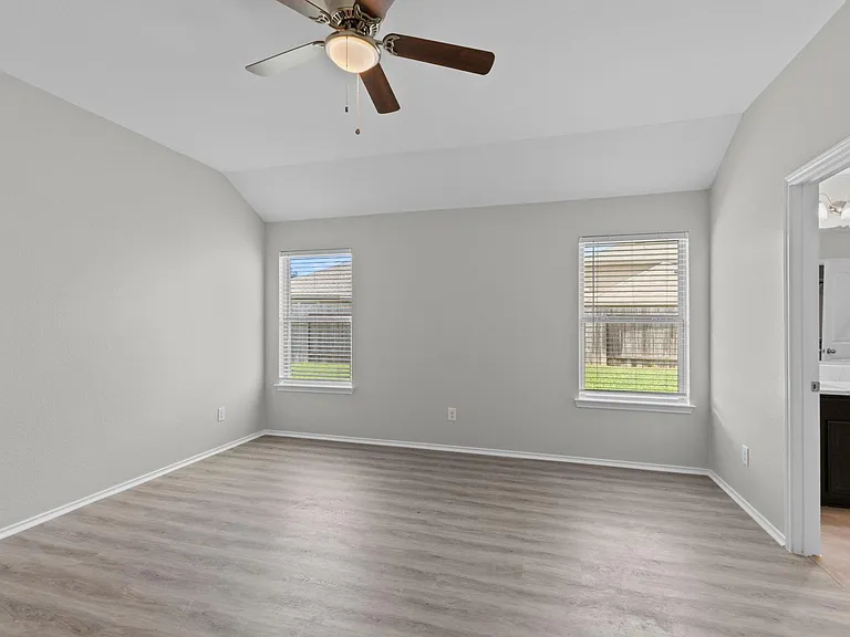 10146 Shagbark Hickory Ct — Photo 18