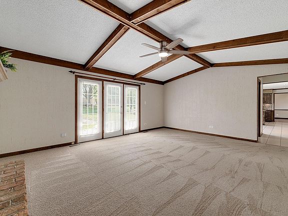 3rd image of 1508 Loyola Dr