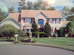 600 Manfre Ct, Freehold, NJ 07728