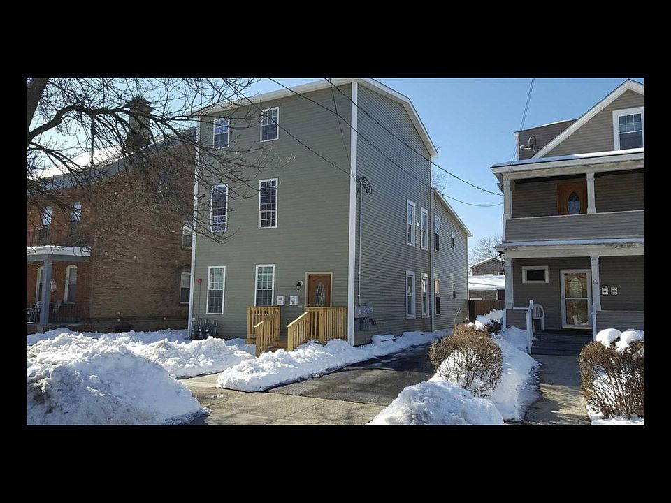 2nd image of 14 Jewett Ave Floor 3