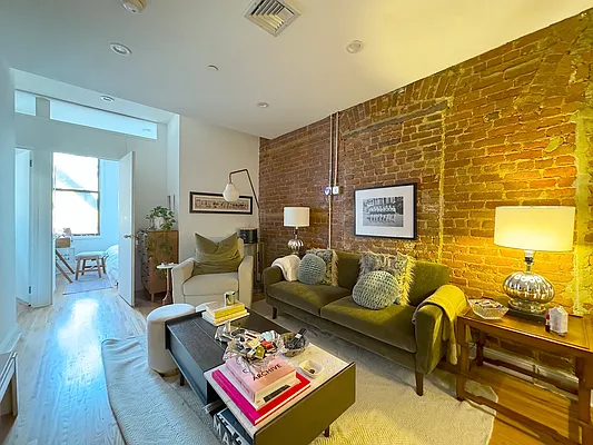 Rented by Compass | media 5