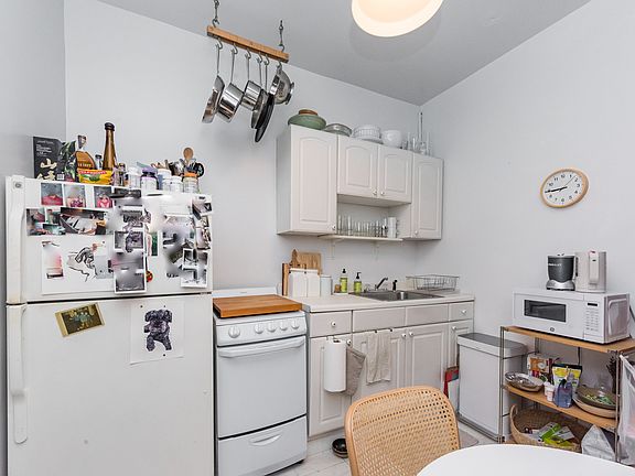 5th image of 97 E 7th St APT 6B