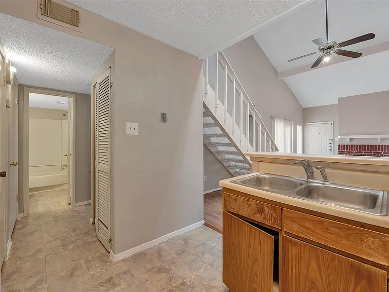 6345 Cattails Ln — Photo 14