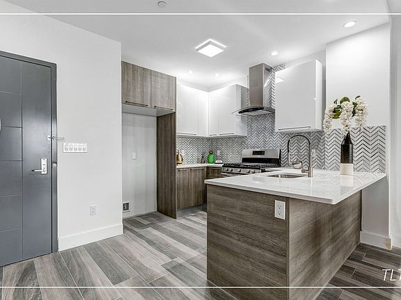 2nd image of 2222 Ocean Ave #8E