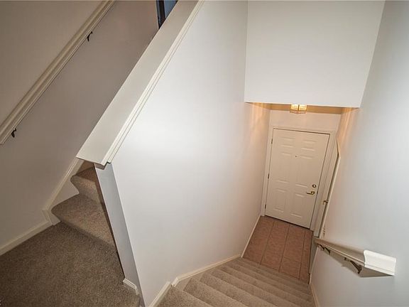 4th image of 9693 Sylvan Ln Unit 9693