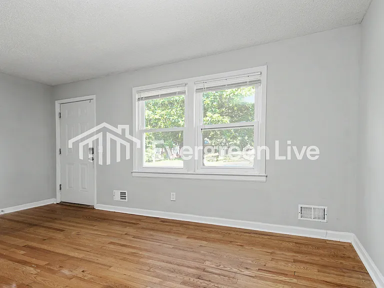 209 Weldwood Ct — Photo 2