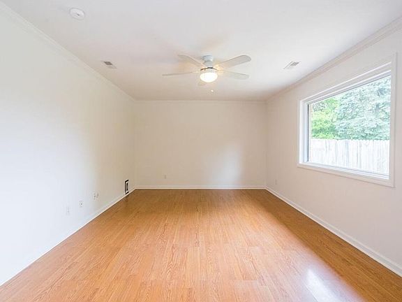 5th image of 2162 Carolina Dr